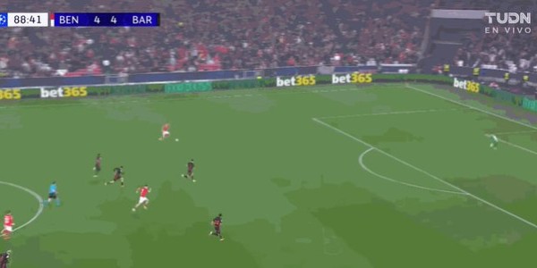 连续两场比赛致命失误，什琴斯尼在巴萨还有未来吗