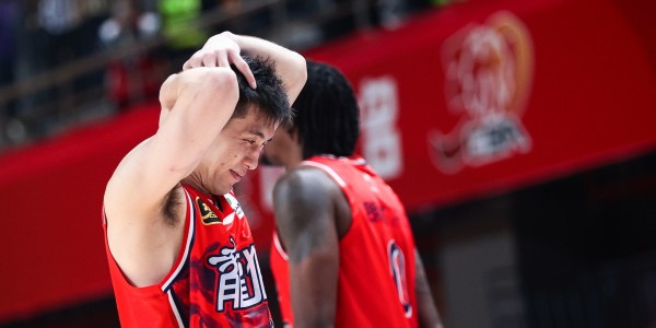 开云手机在线登陆-投篮都有些短！郭艾伦状态一般 11中3拿8分2板5助&amp;amp;出现3失误