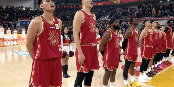CBA悲喜两重天：深圳12连胜稳居前四，四川遭37连败，附最新排名