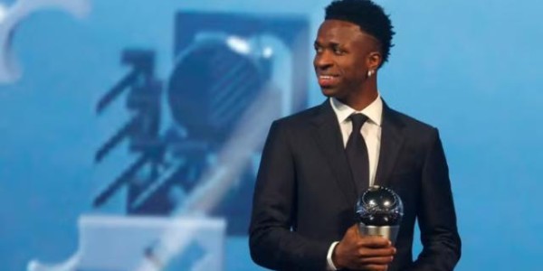 开云在线登录-维尼修斯当选世界足球先生 内马尔没拿的奖他拿了