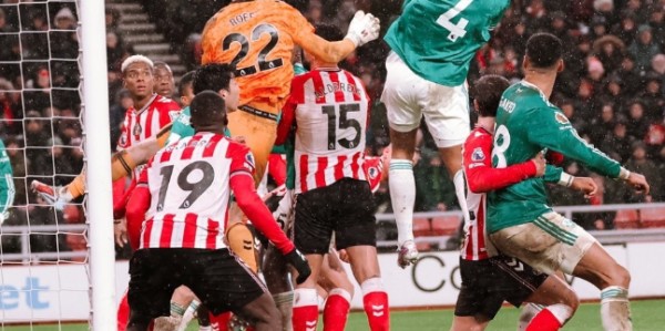 开云app登录-1:0！萨拉赫队史第一，范戴克一锤定音，利物浦重返胜利紧咬曼联